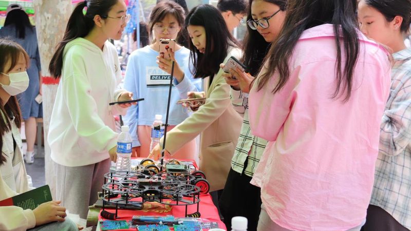 企业考勤管理新篇章：钉钉与企业微信考勤功能深度解析